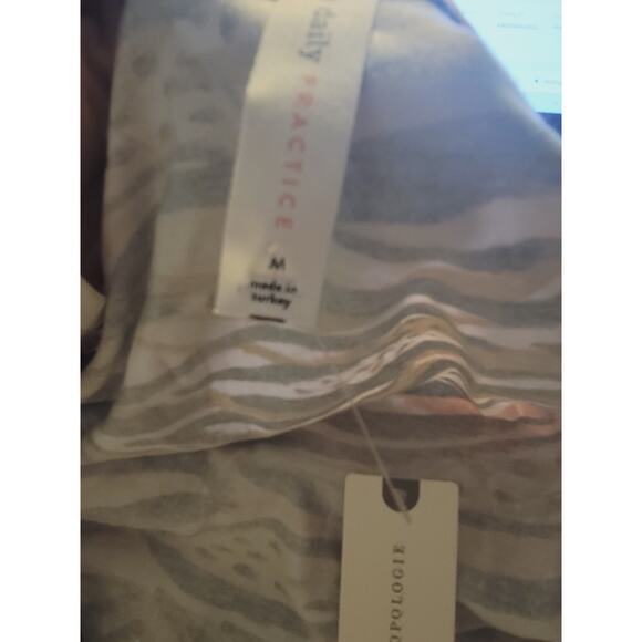 Daily Practice by Anthropologie Wrap Top - New - Medium - Picture 5 of 5